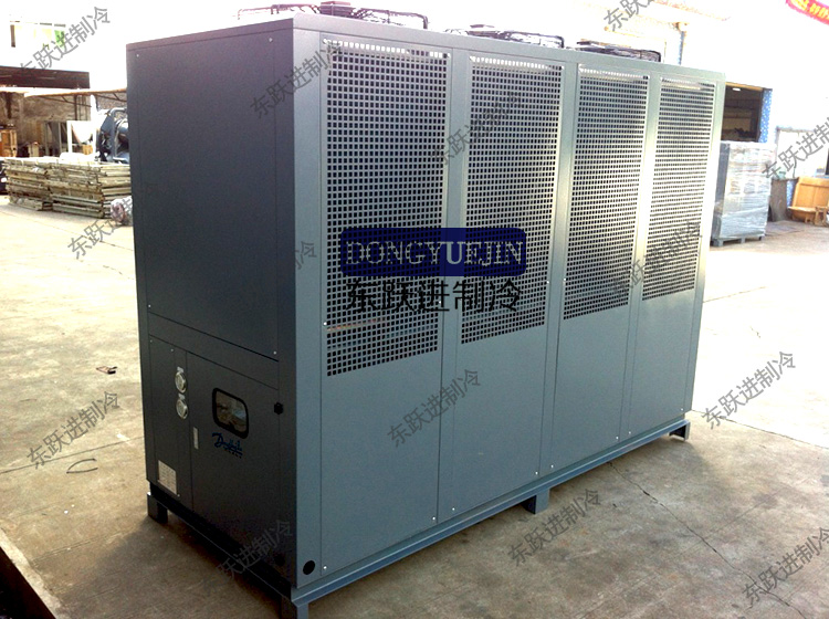 風(fēng)冷箱式冷水機(jī) 風(fēng)冷箱式冷水機(jī)